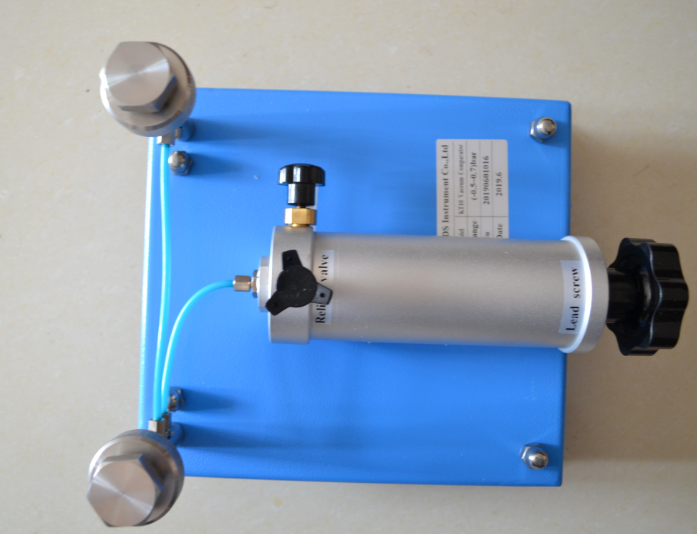 KT10 Micro-Pressure Comparator 