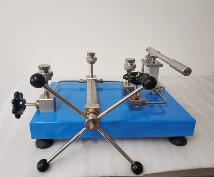 KT20 Pneumatic  Comparator